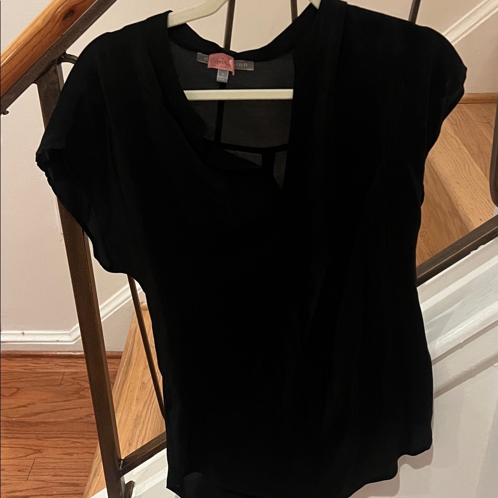 Daniel Rainn Black Short Sleeve Top